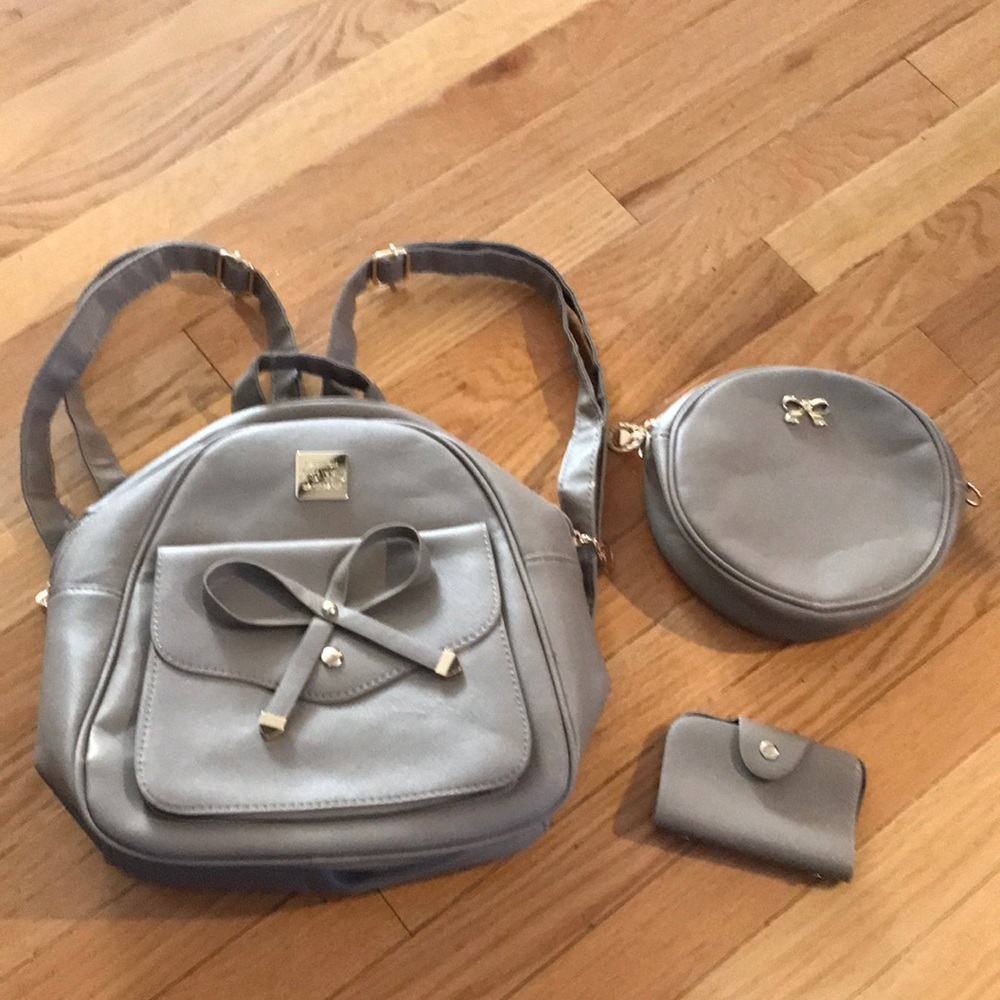 3 piece set backpack with photo/card holder and bag
